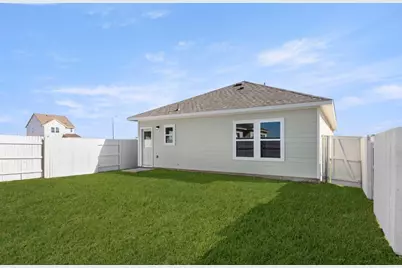 112 Bountiful Lane, Elgin, TX 78621 - Photo 34