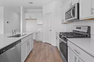 284 Mustang Lk Cir, Buda, TX 78610 - Photo 10