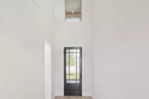 8105 Royal Mint Cv, Lago Vista, TX 78645 - Photo 2