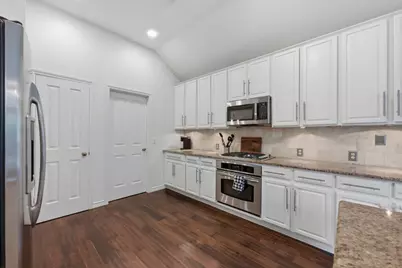 5313 Concho Creek Bend, Austin, TX 78735 - Photo 10