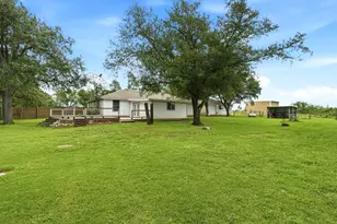 900 Co Rd 474, Elgin, TX 78621 - Photo 32