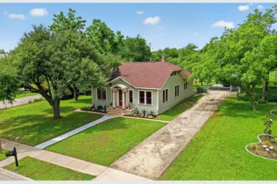905 Howard Street, Taylor, TX 76574 - Photo 2