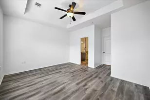 2101 Town Centre Dr, Round Rock, TX 78664 - Photo 14