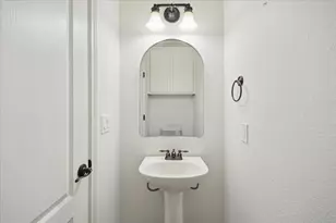 2101 Town Centre Dr, Round Rock, TX 78664 - Photo 8