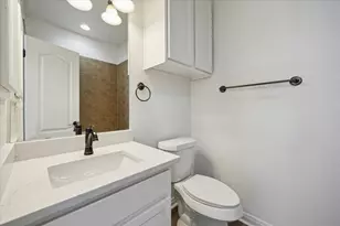 2101 Town Centre Dr, Round Rock, TX 78664 - Photo 12