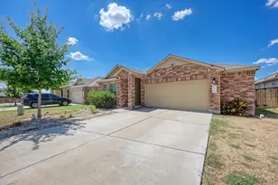 629 Shimek Ln, Jarrell, TX 76537 - Photo 2