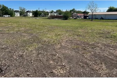 2215 W 2nd Street W, Taylor, TX 76574 - Photo 18