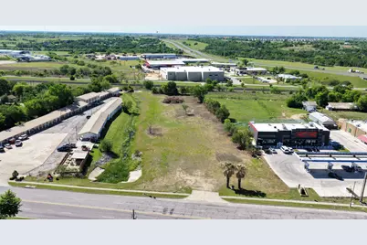 2215 W 2nd Street W, Taylor, TX 76574 - Photo 30