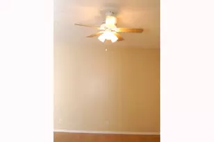 202 E 32nd St, Austin, TX 78705 - Photo 4