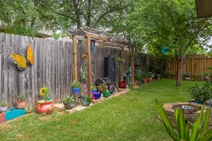 210 Wincliff Dr, Buda, TX 78610 - Photo 4