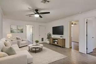 229 Holman Path, Hutto, TX 78634 - Photo 10