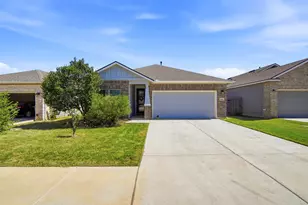 208 Winding Hollow Ln, Georgetown, TX 78628 - Photo 4