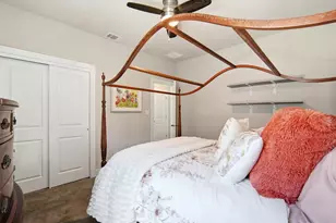 208 Winding Hollow Ln, Georgetown, TX 78628 - Photo 20