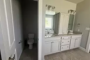 2411 Sunset Mist Ln, Conroe, TX 77304 - Photo 2