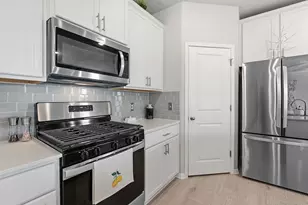 6026 Marsh Ln, Buda, TX 78610 - Photo 8