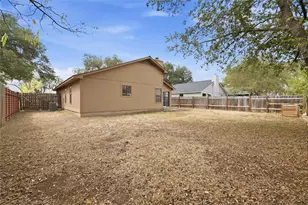3902 Stonecroft Dr, Austin, TX 78749 - Photo 22