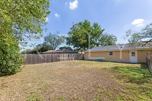 409 E Janis Dr, Georgetown, TX 78628 - Photo 26