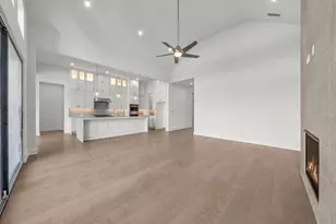 136 Dawn Dr, Kyle, TX 78640 - Photo 8