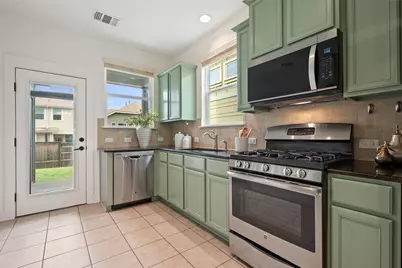 909 Mountaineer Lane, Austin, TX 78757 - Photo 10