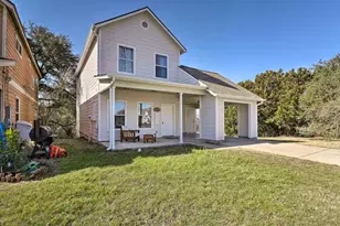 1404 E 3rd St, Georgetown, TX 78626 - Photo 2