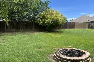 140 Pecanwood S, Kyle, TX 78640 - Photo 4