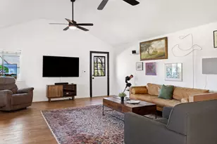 601 W Cypress, Johnson City, TX 78636 - Photo 4