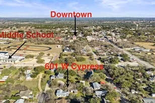 601 W Cypress, Johnson City, TX 78636 - Photo 2