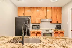 108 S Kaupo Dr, Bastrop, TX 78602 - Photo 10