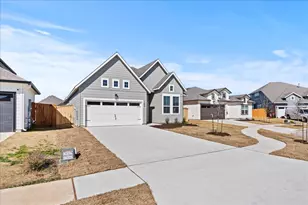 142 Paul Pena Dr, San Marcos, TX 78666 - Photo 2