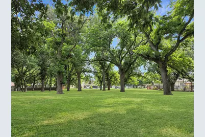 127 Milagros, Seguin, TX 78155 - Photo 8