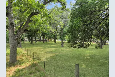 127 Milagros, Seguin, TX 78155 - Photo 10
