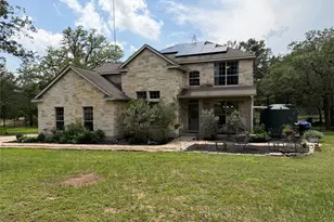 202 The Oaks Blvd, Elgin, TX 78621 - Photo 2