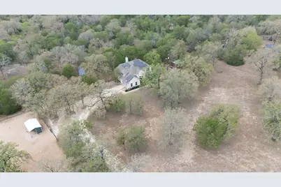 202 The Oaks Boulevard, Elgin, TX 78621 - Photo 38