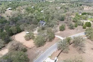 202 The Oaks Blvd, Elgin, TX 78621 - Photo 34