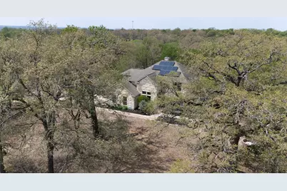 202 The Oaks Boulevard, Elgin, TX 78621 - Photo 36