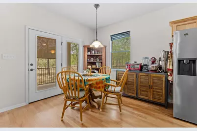 202 The Oaks Boulevard, Elgin, TX 78621 - Photo 18