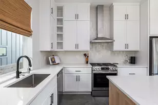 18206 Fair Ln, Lago Vista, TX 78645 - Photo 10