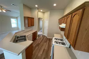 602 Losoya Ct, Hutto, TX 78634 - Photo 10