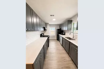 1906 E Avenue G, Temple, TX 76501 - Photo 4