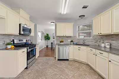 120 Meadowside Drive, Hutto, TX 78634 - Photo 8
