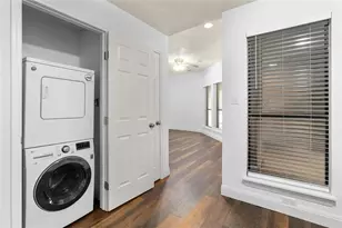 1910 Robbins Pl, Austin, TX 78705 - Photo 12