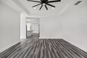 813 Chihuahua St, Lockhart, TX 78644 - Photo 4