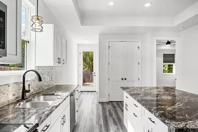 813 Chihuahua Street, Lockhart, TX 78644 - Photo 8