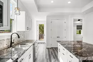 813 Chihuahua St, Lockhart, TX 78644 - Photo 8