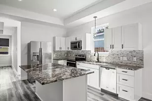 813 Chihuahua St, Lockhart, TX 78644 - Photo 6