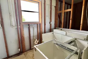 1286 Co Rd 446, Rockdale, TX 76567 - Photo 10