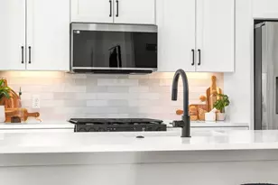 1407 Cedar Ave, Austin, TX 78702 - Photo 14