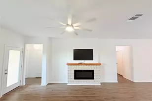 928 Legends Ln, Georgetown, TX 78628 - Photo 4