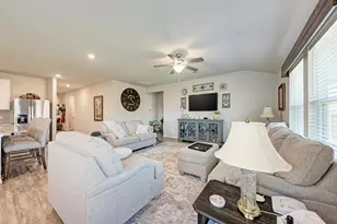 405 Windy Reed Rd, Hutto, TX 78634 - Photo 14