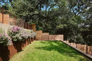1012 Gaston Ave, Austin, TX 78703 - Photo 36